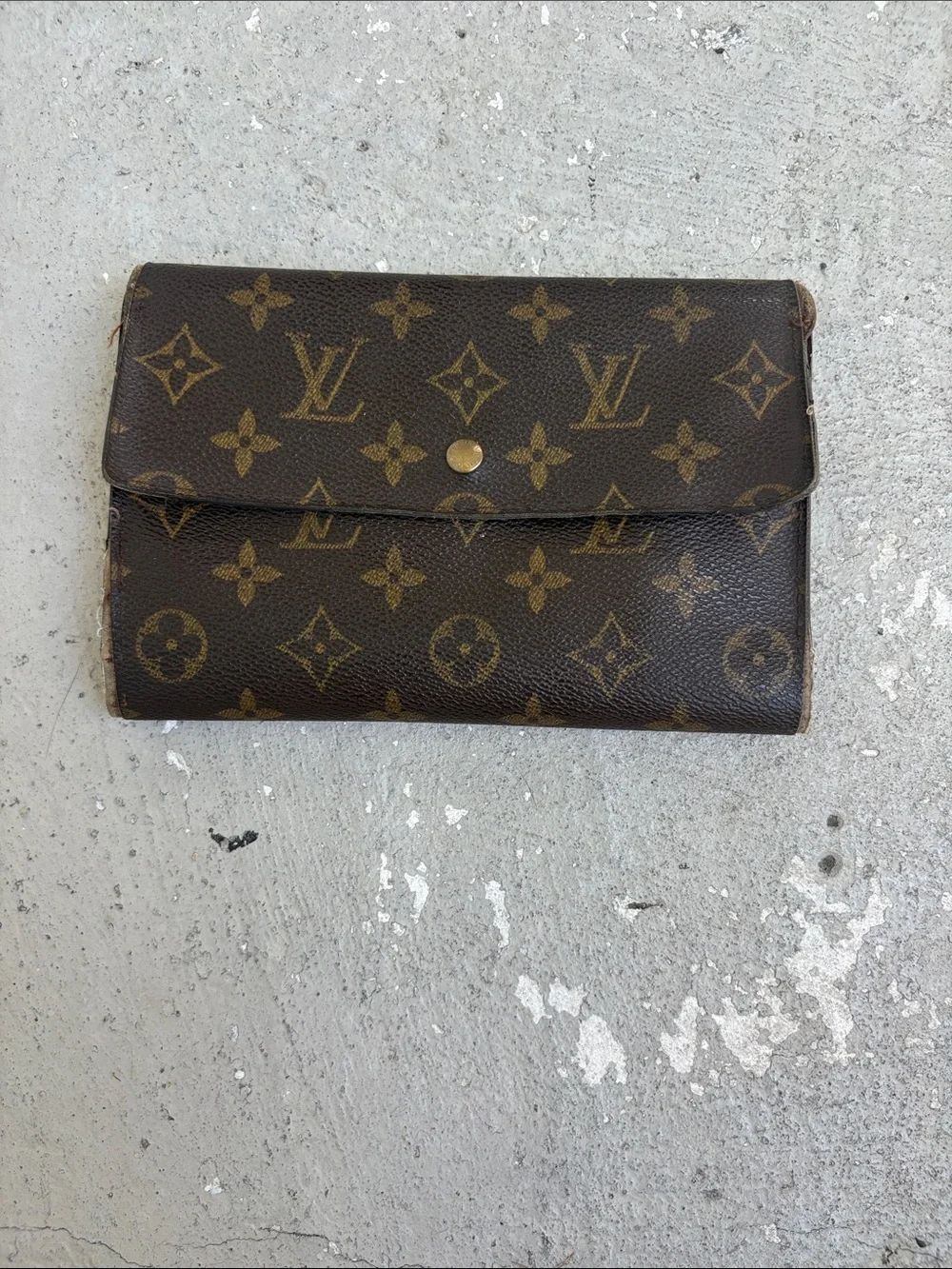 Louis Vuitton monogram wallet